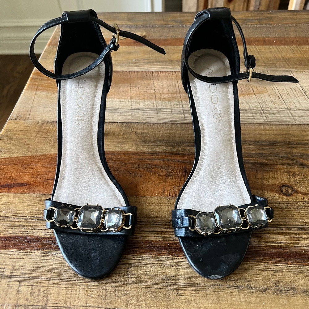 Aldo black heel size 8.5